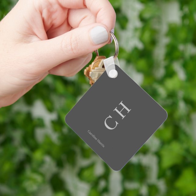Porte-clés Nom personnalisé moderne et initiales gris (main)