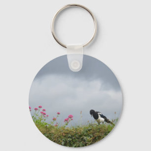 Porte-clés Pie et fleurs sauvages