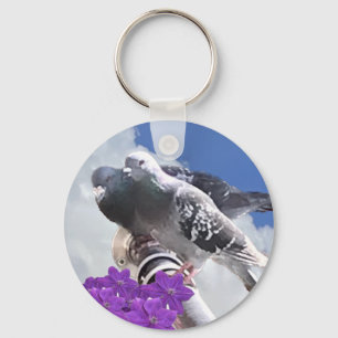 Porte-clés Pigeon Pair and Mauve Flowers  