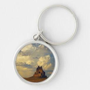 Porte-clés Shiprock contre le cumulo-nimbus