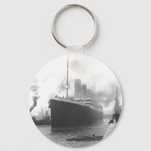 Porte-clés Titanic at the docks of Southampton