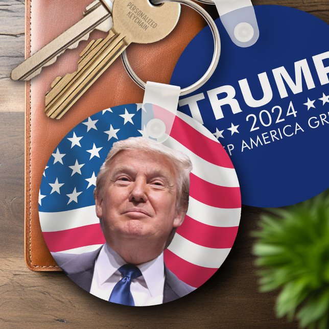 Porte-clés Trump 2024 Keep America Great - photo à l'arrière (Personalized Keychain - Trump 2024)