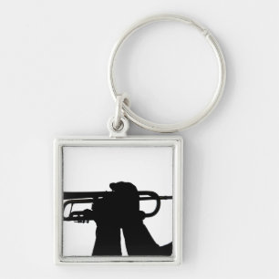 Porte-clés Un membre de service joue une chanson