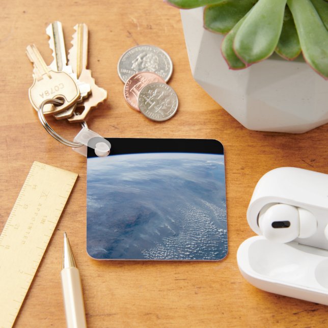 Porte-clés Une Bombe De Fumée Sur L'Afrique Tropicale Du Sud. (Bureau)