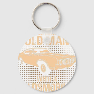 Porte-clés Une Oldsmobile Cutlass 1970 de vieil homme
