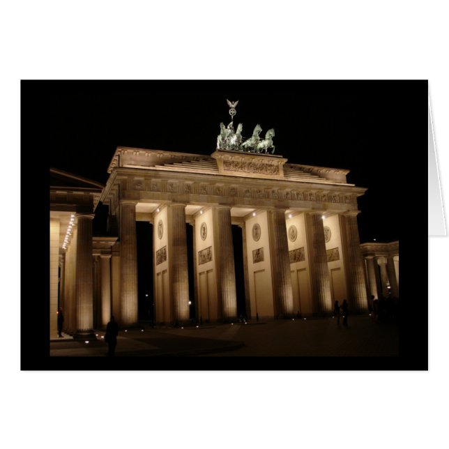 Porte de Brandebourg à la nuit à Berlin, Allemagne (Devant horizontal)