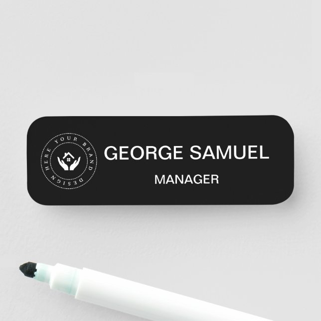 Porte-nom Logo d'entreprise simple Nom et titre de l'employé (En situation)