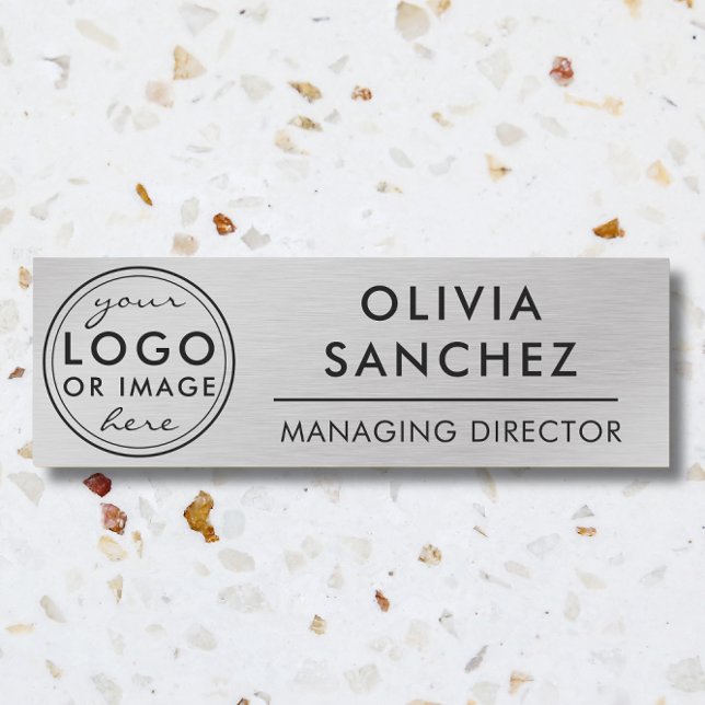 Porte-nom Numéro de logo moderne Faux Silver Business (Modern Faux Silver Business Logo Name Tag)