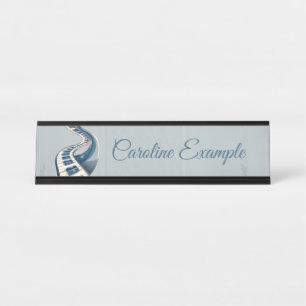 Porte-nom Pour Bureau Élégance dans les touches de piano et les fleurs.