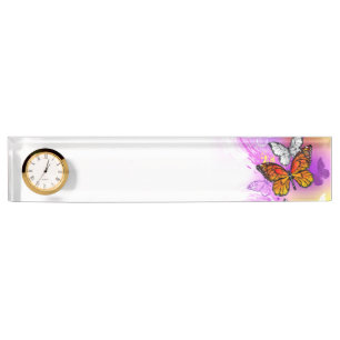 Porte-nom Pour Bureau Papillons Monarque sur Arrière - plan pourpre