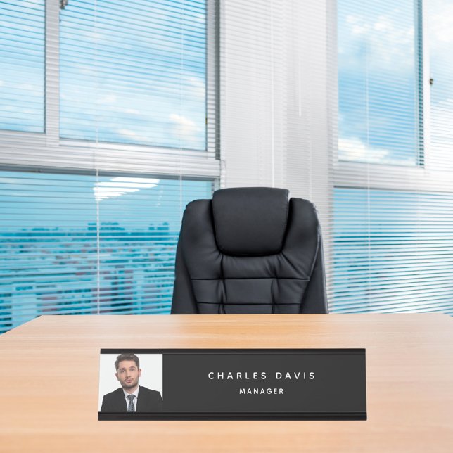 Porte-nom Pour Bureau Photo personnalisée noir blanc monogramme moderne (Créateur téléchargé)