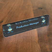 Yeux lumineux bleu brillant Créature