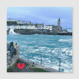 Porthleven Uhrturm + Gewartet für Fischskulpturen Magnetkarte