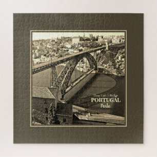 Porto-Brücke über den Douro-Fluss, Portugal, Sepia