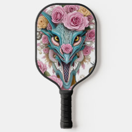 Portrait eines wunderschönen, skurrilen, rosa Drac Pickleball Schläger