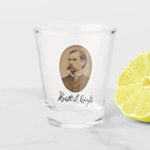 Portrait und Signatur von Wyatt Earp Schnapsglas