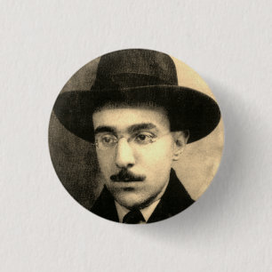 Portrait und Unterschrift von Fernando Pessoa Button