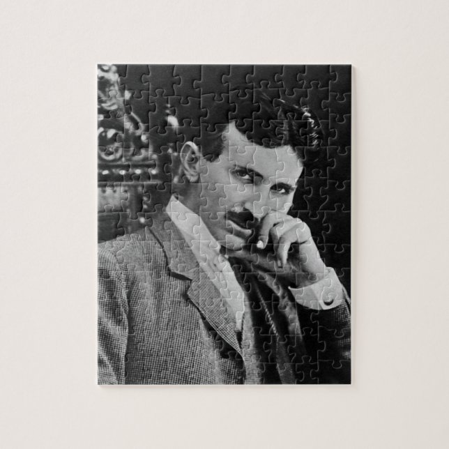 Portrait von Nikola Tesla (Vertikal)