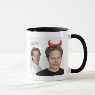 Porträt der Zwillingsbrüder gekleidet wie Teufel Tasse