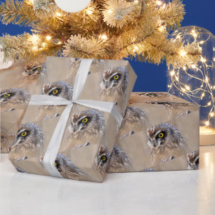 Porträt einer Sumpfohreule in den Marschen Geschenkpapier