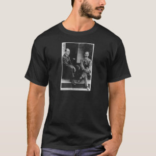 Porträt von Wilbur Wright und von Orville Wright T-Shirt
