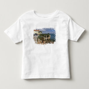 Portugal, Cascais. Praia da Rainha, ein Strand in  Kleinkind T-shirt