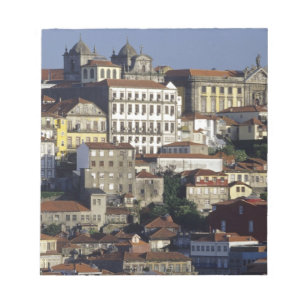 Portugal, Porto (Porto). Historische Häuser und Notizblock