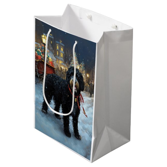 Portugiesischer Wasserhund Weihnachten Weihnachtsz Mittlere Geschenktüte (Vorderseite Schrägansicht)