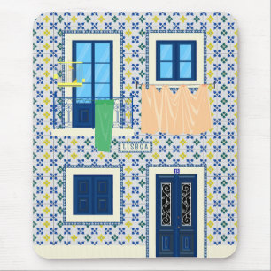 Portugiesisches Haus mit Kacheln und Vogel Mousepad