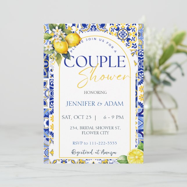 Positano Blue Tiles Lemon Couple Dusche Einladung (Stehend Vorderseite)