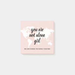 Positiv, dass Sie nicht allein Mädchen Motivation  Post-it Klebezettel