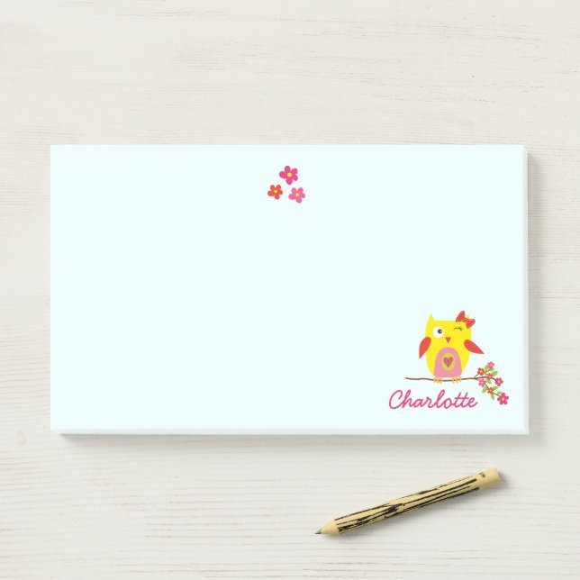 Post-it® Chouette sur branche avec Fleurs roses Nom personn (Sur un bureau)