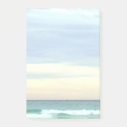 Post-it® Couleurs de Destin sur un bureau