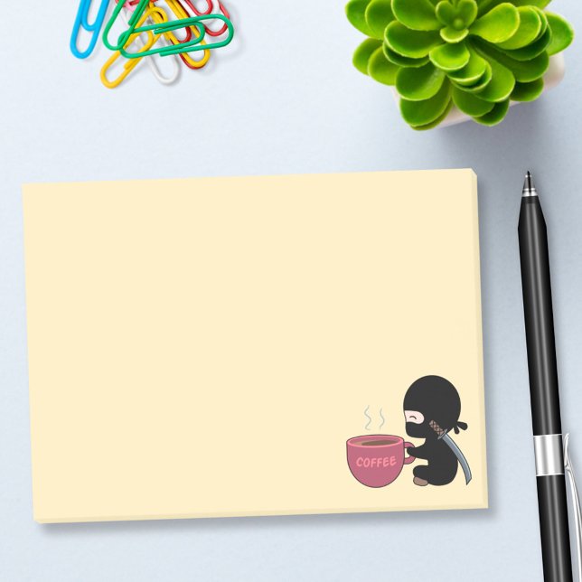 Post-it® Ninja minuscule avec une grande tasse de café sur  (Créateur téléchargé)