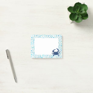 Post-it® Notes sur le verre de mer du crabe bleu