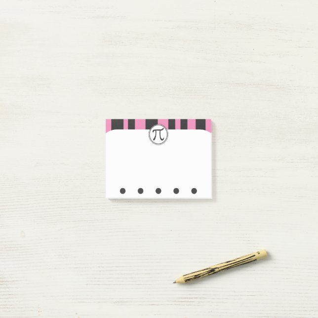 Post-it® ROSE orienté de maths de symbole de pi (Sur un bureau)