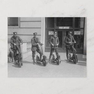 Post mit dem Roller Postkarte