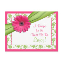 Carte de recettes de marguerite rose pour la marié