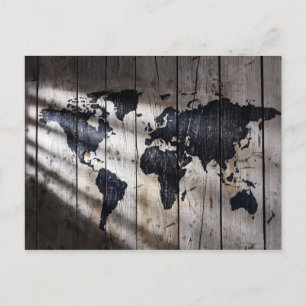 Postale Carte du monde sur la texture du bois