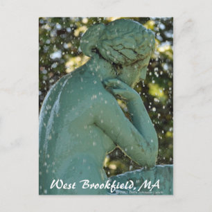 Postale La dame dans la fontaine West Brookfield carte pos