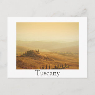 Postale Lever de soleil sur un paysage en Toscane carte po