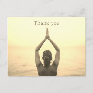Postale Namaste Yoga femme lever la main Merci Carte posta