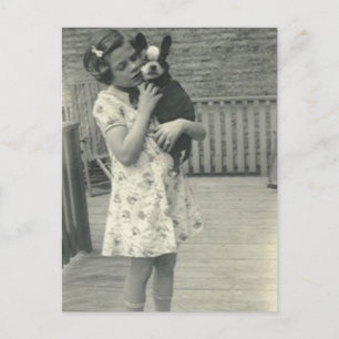 Postale Petite fille tenant sa carte de poste pour chien