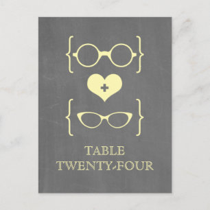 Postale Yellow Geky Lunettes Chalkboard Table Carte postal