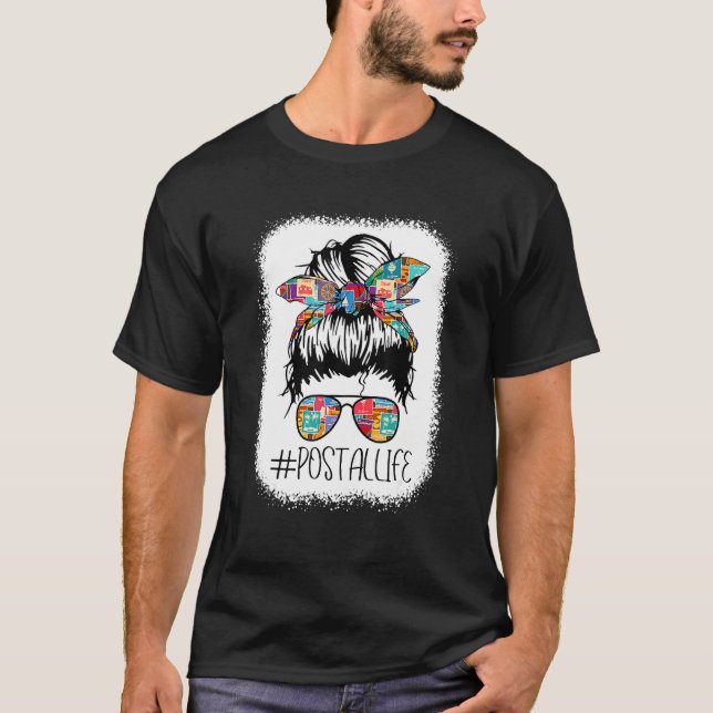 Postallife Mail Carrier Postarbeiterin Mailwoman M T-Shirt (Vorderseite)