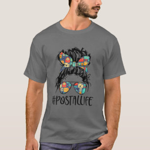 Postallife Mail Carrier Postarbeiterin Mailwoman M T-Shirt