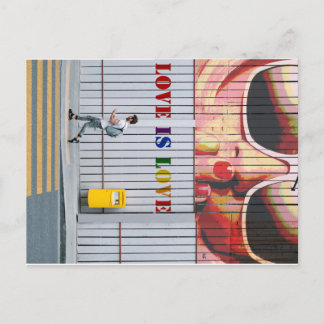 postcard Kiss-Liebe ist Liebe schwul/lesbisch Postkarte