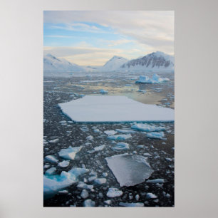 Poster Antarctique. Près de l'île d'Adélaïde. The Gullet