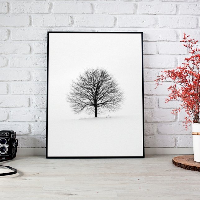 Poster Arbre noir sans feutre Lone en hiver (#zazzlemade #treewallart #wintertree #leaflesstree #blacktree #treeartforwall#treeautumn#baretree )
