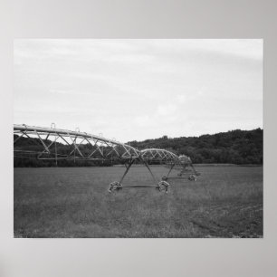 Poster Arroseur d'irrigation de ferme noir et blanc 16x20